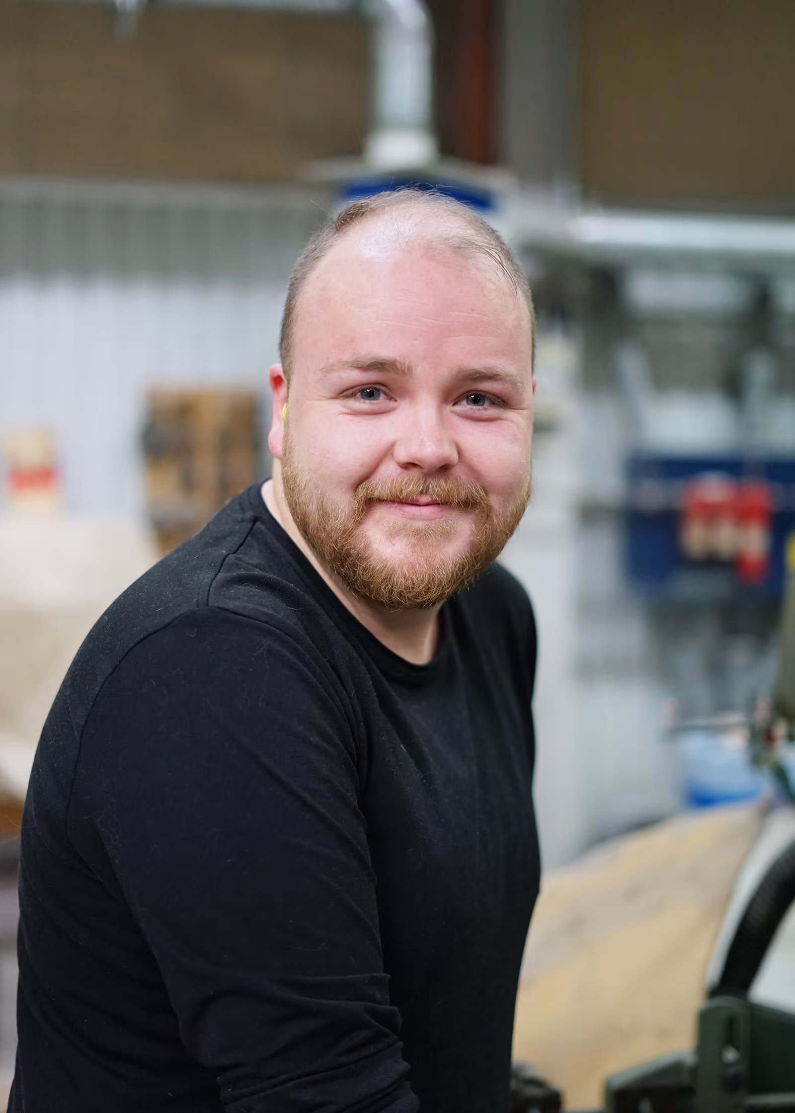 Carl-Erik vävare på Klässbols Linneväveri