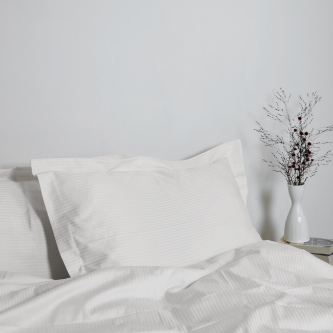 Gastaldi Ara Italian bed linen, Klässbols Linneväveri pillowcase white
